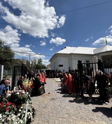 На Мукачівщині попрощалися із полеглим захисником Олександром Варгою