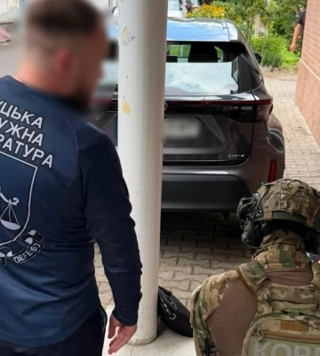 20 тисяч доларів за «непридатність» до служби: у Луцьку затримали чоловіка, який обіцяв за гроші «вирішити питання» з ВЛК