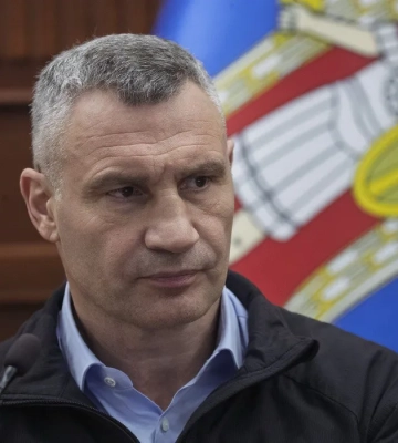 "Ситуація була на межі": Кличко згадав спільну роботу із Сирським під час оборони столиці та подякував генералу