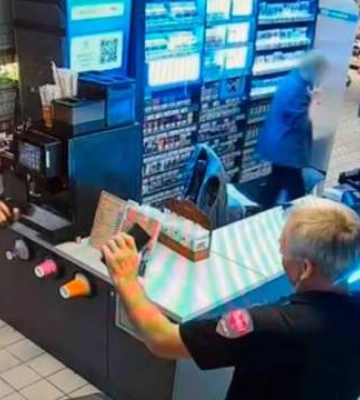 В Киеве нетрезвый мужчина устроил стрельбу в супермаркете