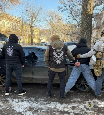 Вимагали у громадян неіснуючі борги: в Одесі поліцейські припинили діяльність ОЗГ