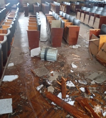 В Одесі вибухотехніки поліції знешкодили ворожий БпЛА з бойовою частиною, який впав на будинок