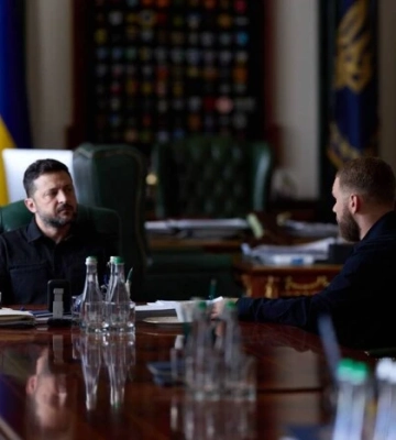 Зеленський зустрівся з легендарним морпіхом Волиною