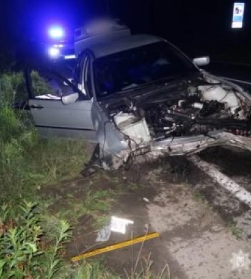 На Прикарпатті п’яний водій BMW врізався в огорожу: постраждали троє людей, серед них дитина