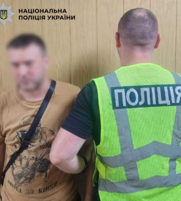 У столичному супермаркеті чоловік влаштував стрілянину: правоохоронці затримали зловмисника