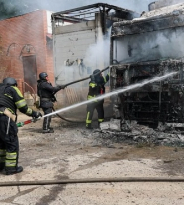 У Харкові росіяни вдруге за день атакували АЗС, є постраждала