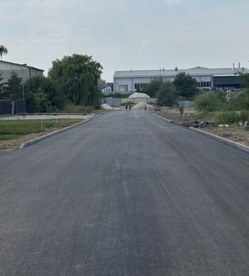 У Львові заасфальтували та відкрили для проїзду вулицю Конюшинну