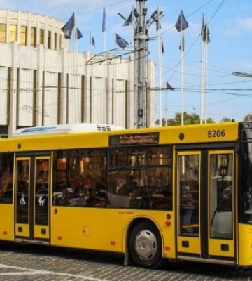 Водії маршруток Києва носитимуть форму: петиція КМДА вимагає бейджі з ПІБ та фото