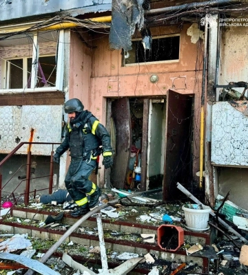 Атака КАБом по багатоповерхівці на Дніпропетровщині: кількість постраждалих зросла