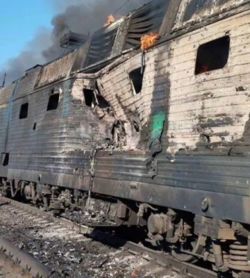 Опубликован момент попадания «Шахеда» в локомотив пассажирского поезда под Запорожьем
