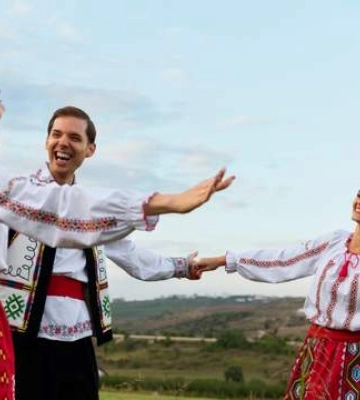 Появились более 500 лет назад: 13 самых древних украинских фамилий, которые вы слышите каждый день