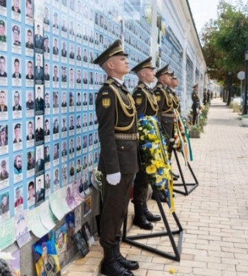Прем’єр-міністр Ірландії перебуває з візитом у Києві
