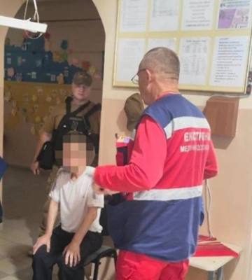 В Киеве мужчина с ножом зашел в лицей