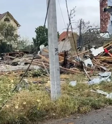 Россияне сбросили бомбы на Херсон, есть пострадавшие