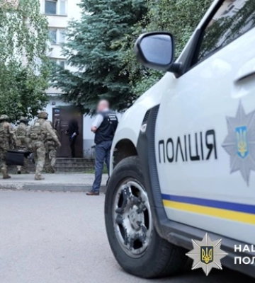 В Харькове мужчина бросился с ножом на ТЦК: полиция открыла огонь