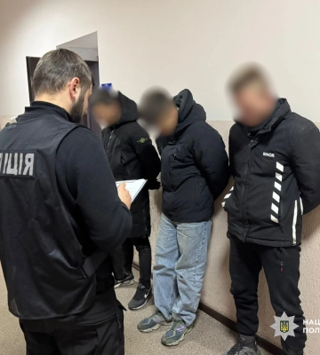 В Одесі затримали трьох чоловіків за вимагання неіснуючих боргів