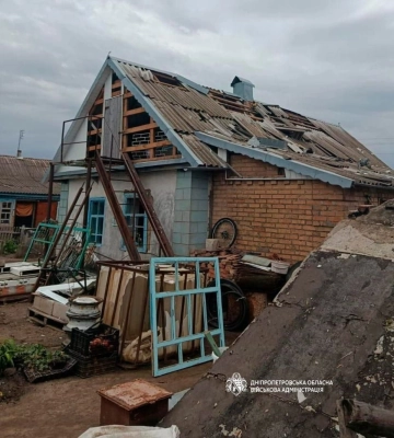 Росіяни атакували два райони Дніпропетровщини: наслідки ворожих ударів