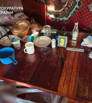 Дорікнула за несмачну їжу: на Прикарпатті син побив до смерті  95-річну матір