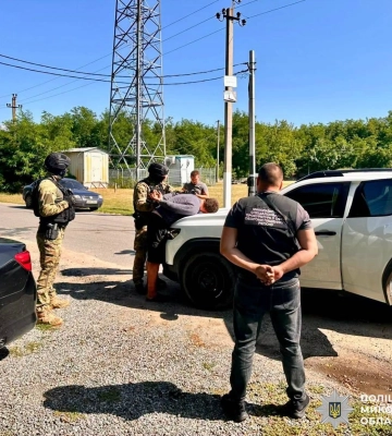 Збував психотропи на таксі - на Миколаївщині поліцейські затримали мешканця сусідньої області