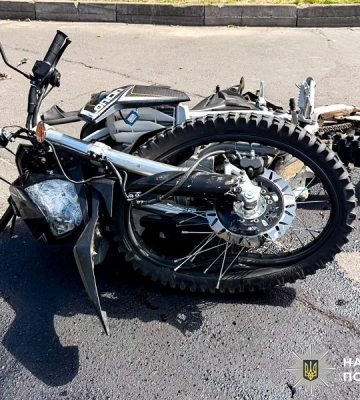 У Вараші мотоцикліст, тікаючи від поліції, потрапив у ДТП: двоє в реанімації (ФОТО)
