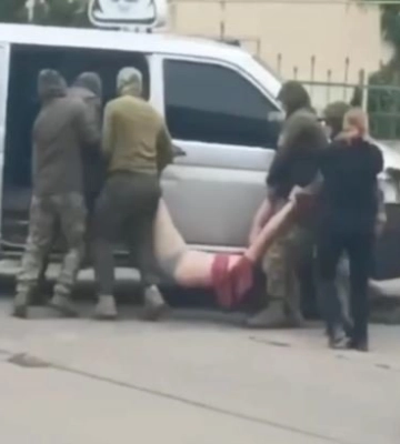 Винесли чоловіка за руки та ноги і помістили в бус: на Волині перевіряють дії працівників ТЦК