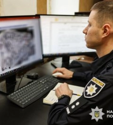 У Миколаєві шукають тих, хто залишив немовля у сміттєвому контейнері