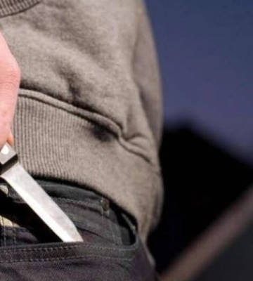 Накинувся на знайомого з ножем: поліцейські Кривого Рогу затримали підозрюваного