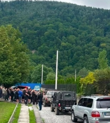 Організатори джип-турів у Яремче блокували пункт екоконтролю через посилення перевірок