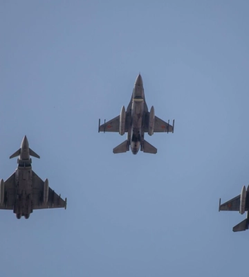 Румыния сбила неизвестный дрон с F-16 во время атаки на Киев