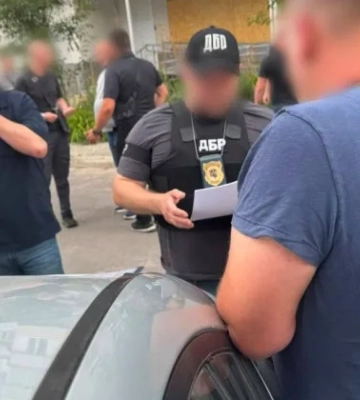Військові обіцяли «оформити» непридатність до служби 7 тисяч доларів: на Херсонщині викрили схему з ВЛК
