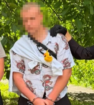 Загрожує довічне увʼязнення. У Києві викрили двох чоловіків, які активували для армії РФ понад 70 терміналів Starlink
