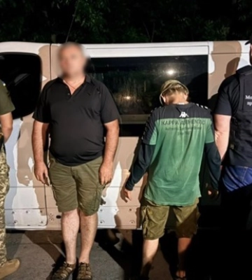 На гідроскутері до Молдови: на Вінниччині затримали організатора незаконного переправлення через кордон. ФОТОрепортаж