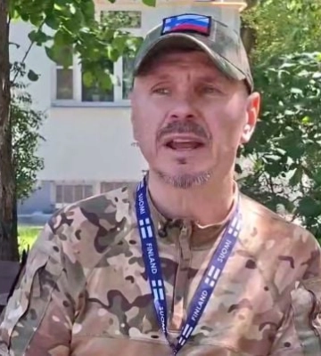 «Финский журналист» рассказал, почему на Мелитополь летит множество дронов: кого российская пропаганда выдает за иностранного репортера (видео)
