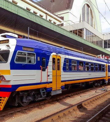 Поезда Kyiv City Express в ближайшие дни будут останавливаться во время воздушных тревог в Киеве