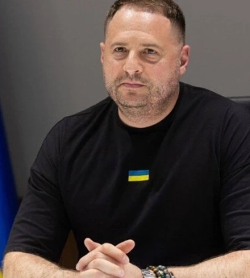 Суд відмовився знімати арешт із майна Єрмака