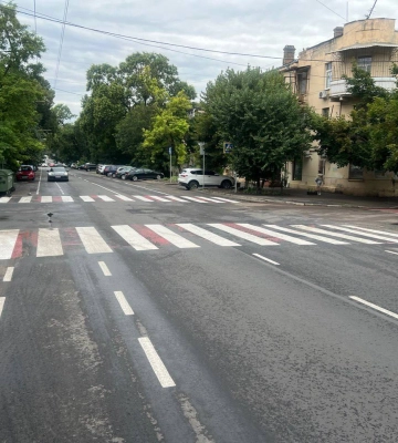 В Одесі оновили дорожню розмітку на десятках вулиць та перехресть 