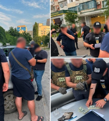 Групу військовослужбовців, які вимагали 7 тисяч доларів США за вплив на ВЛК, викрили на Херсонщині