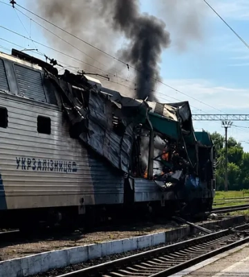 Ворожий дрон влучив у пасажирський поїзд на Дніпропетровщині