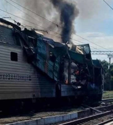 Росіяни атакували дроном пасажирський поїзд на Дніпропетровщині