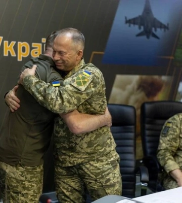 Сирський передав Драпатому повноваження: новий головком окреслив пріоритети 