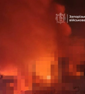 В Запоріжжі внаслідок ворожої атаки пошкоджено торговельний центр