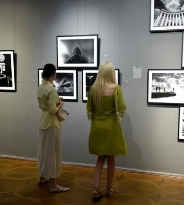 Черно-белая палитра и истоки фотоискусства: в Киеве открылась выставка «МОНОХРОМ»