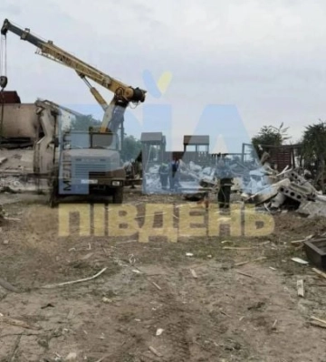 Ночной «прилет» в оккупированной Кирилловке: дотла сожжены базы отдыха, где размещались российские военные (скрины, добавлено видео)