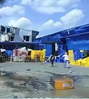 Бодікамери поліції зафіксували перші хвилини після удару керованими авіабомбами по Павлограду
