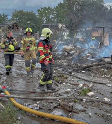 «Абсолютне безсилля»: очевидці розповіли про перші хвилини після удару по виставці зброї на Київщині