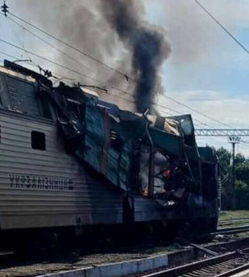 На Дніпропетровщині російські дрони атакували пасажирський поїзд