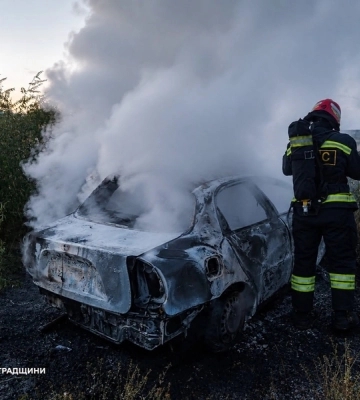 За добу згоріли три легковики на Кіровоградщині