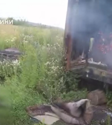 Біля Рівного вогнеборці ліквідували пожежу в металевому вагончику