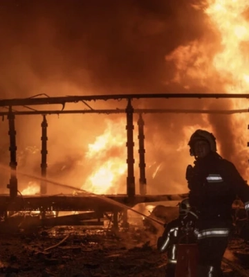 Через удар російського дрона по Сумах загинули троє водіїв «Нової пошти»