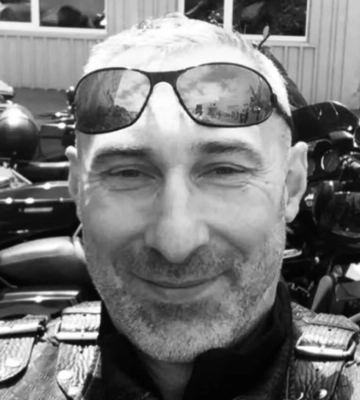 Під час атаки по виставці дронів загинув колишній керівник центру «Альфа» СБУ